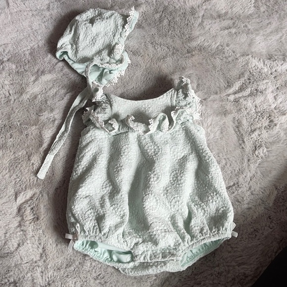 Onsie and Bonnet - Picture 1 of 2